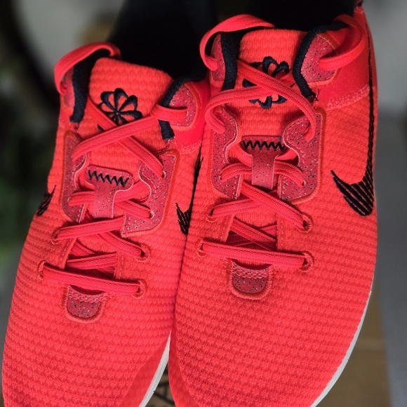 NEW Men's Nike Flex Experience In Bright Crimson Running Shoe ~ Size 10 - Picture 3 of 7